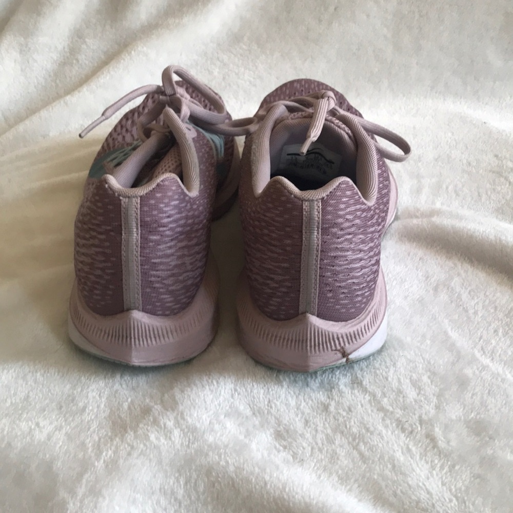 Nike Sneakers - Picture 3 of 4